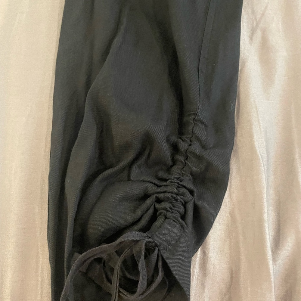 Woman’s cargo trousers - Picture 4 of 4